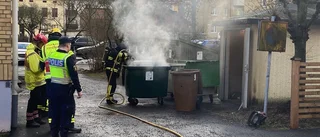 Sopkärl började brinna i Nyköping – ingen risk för spridning