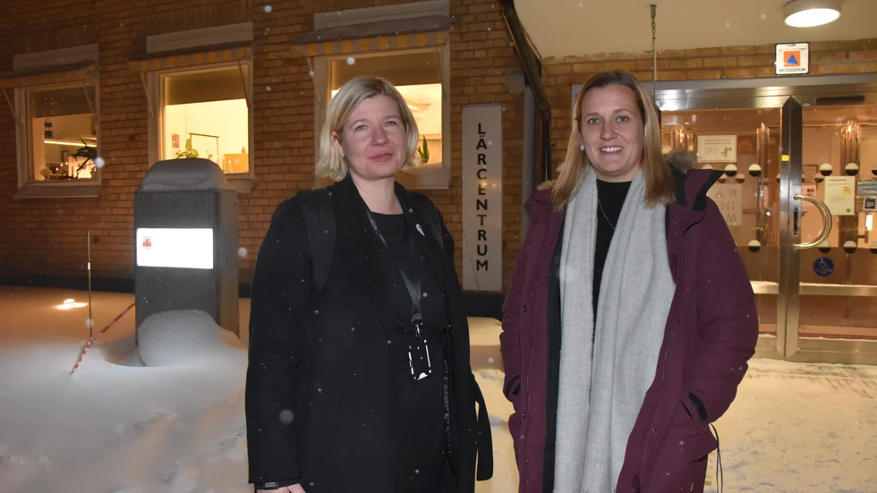 Petronella Sirkka, för- och grundskolechef, och Maria Rendahl, rektor på vuxenutbildningen, berättar om två helt nya yrkesutbildningar för att lösa en del av personalbrist på förskola och fritids.