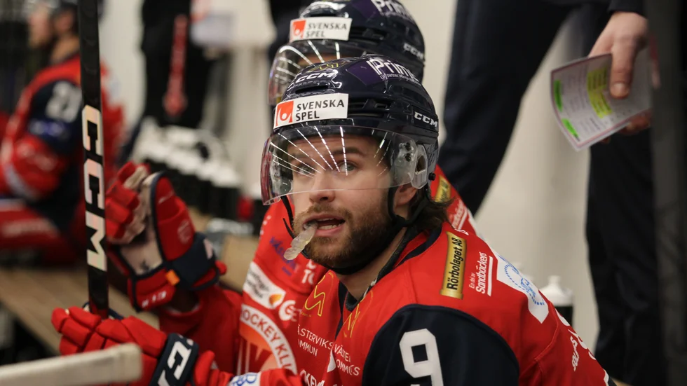 Anton Öhman och Västerviks IK föll på nytt när Mora vann på fredagskvällen.