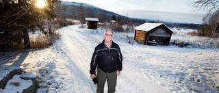 Oro och kritik i byggruschens spår
