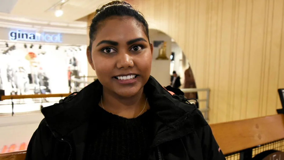 Sita Johansson, 24, lokalvårdare, Älvsbyn: – Jag har inga problem med november. Det blir mer av en mysstämning inomhus, man tänder ljus och lampor.