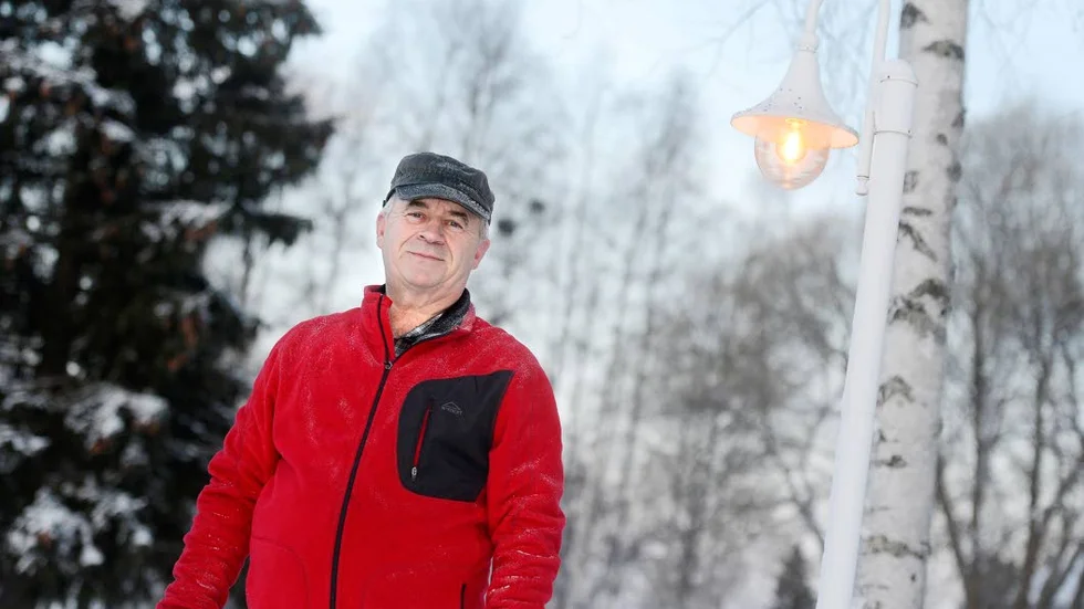 Landsbygdsbo. Bucht tror att hans bakgrund vinner respekt.