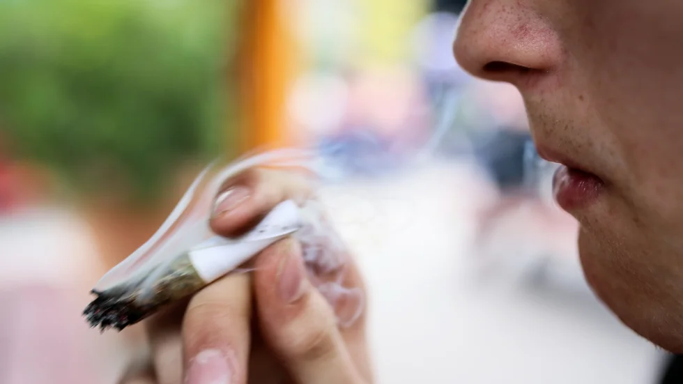 Mannen, som är i 50-årsåldern, hade rökt marijuana i Tyskland dagarna innan han stoppades på E18 i Enköping.