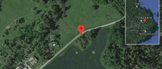 Flera fordon i olycka på väg 1074