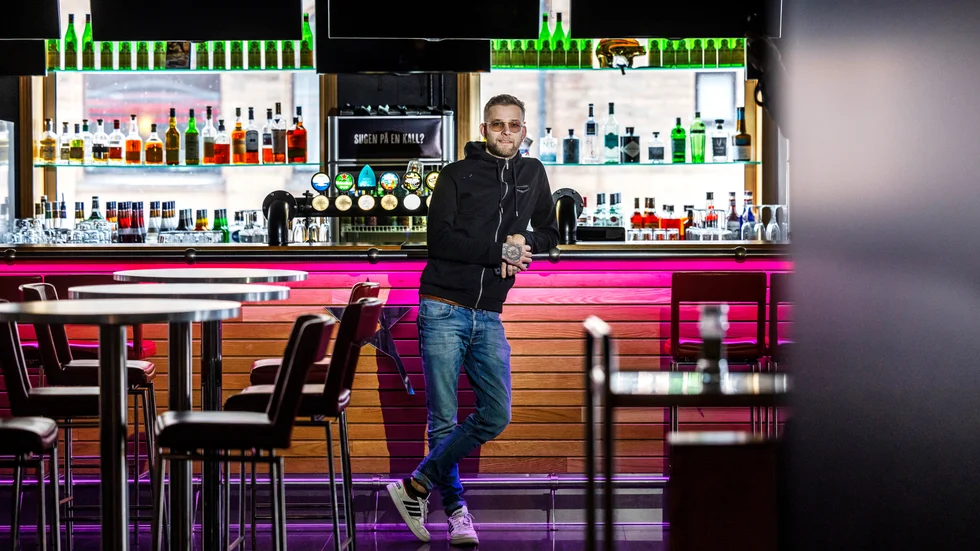Anton "Kakan" Edelsvärd har spenderat många timmar i baren på Allstar, där han startade som diskplockare. På den tiden var krogen placerad närmare Nygatan.