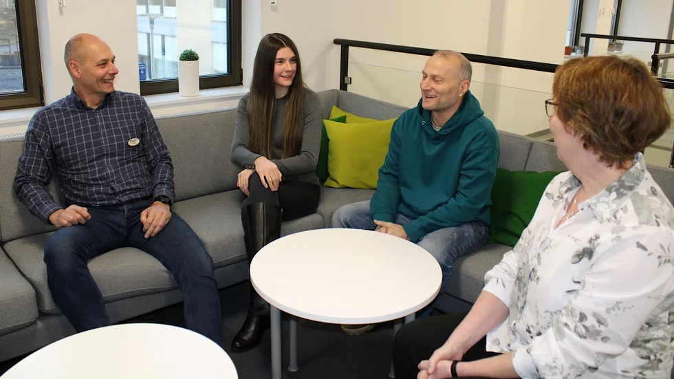 Vimmerby Tidning träffade Anders Svalbring, Viktoria Marynenko, Shahid Bilalov och Inger Hermansson på sektionen för arbete och integration.