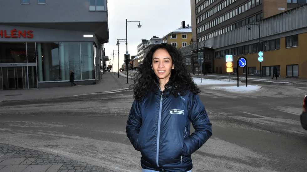 34-åriga Shaima Mohammed kom till Svergie för fyra år sedan. I dag arbetar hon som projektledare för Hej främling, där hon bland annat håller i riktade aktiviteter för kvinnor och barn i Luleå.