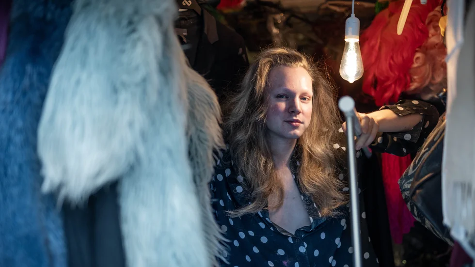 UNT träffar Adam Spjuth alldeles innan förvandlingen till "Imaa Queen" i hans studio i Sundbyberg, Stockholm. 