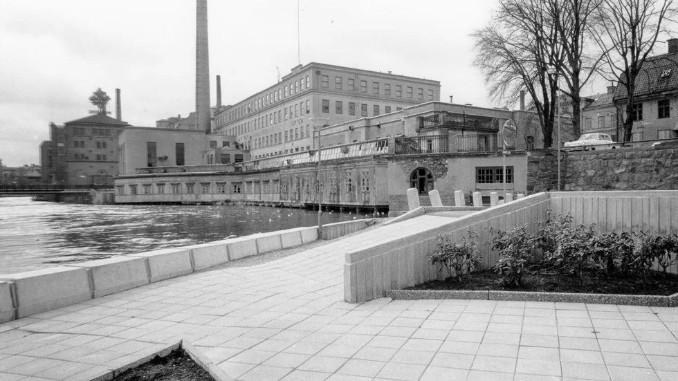 Då. I NT den 17 april 1968 presenterades planerna på att riva den gamla fabriksbyggnaden och istället bygga bostäder.