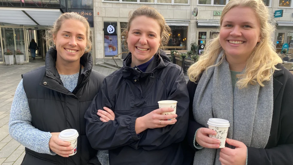 Ida Uddhammar, Linnea Mellquist och Marie Eriksson äter inte ute så ofta, och därför är smärtgränsen ganska hög.