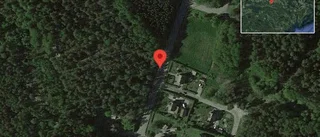 Stopp på väg 53 på grund av olycka med en personbil