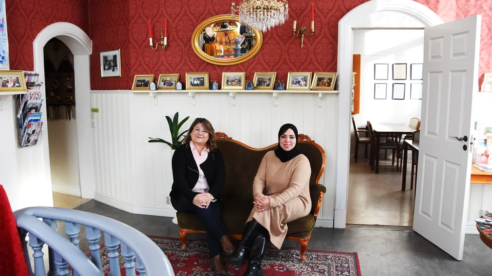 Lorena Cruz och Insaf Sofri på Esperanza, den förening i Luleå där Lorena jobbat i över tio år med kvinnors rättigheter. Imorgon firar de Internationella kvinnordagen här tillsammans med flera andra. "Och på kvällen går vi på damernas basketmatch ihop ett helt gäng, det ska bli roligt. Vi kommer även ha en monter där så fler får veta vad vår verksamhet handlar om", säger Lorena Cruz.