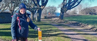 Hon ska pilgrimsvandra en månad runt Vättern