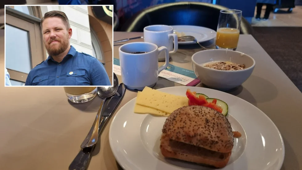 Daniel Gynnerfelt (V) vill se gratis frukost åt alla grundskolebarn i Västervik - för att utjämna klasskillnader. 