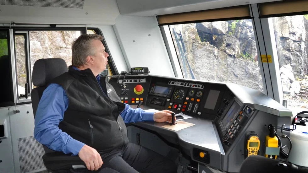 LOKFÖRARE. Peter Björnström kör mellan Kiruna och Narvik, han har gått över till LKAB från Green cargo.