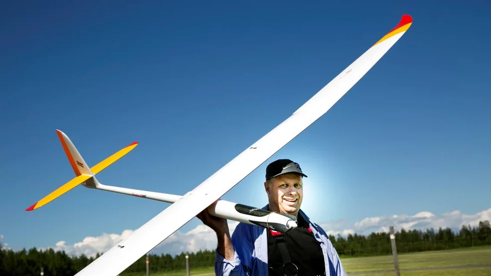 Utlandsbesök. Tore Olsen kommer hela vägen från Norge för att delta i modellflygträffen.
