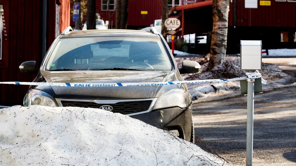 SKJUTNING. Den åtalade 53-åringen avlossade två skott inne på sin före detta sambos café. Därefter sköt han ett skott mot kvinnans bil. 53-åringen sade under rättegången som startade på onsdagen att han inte har något minne alls av händelsen.