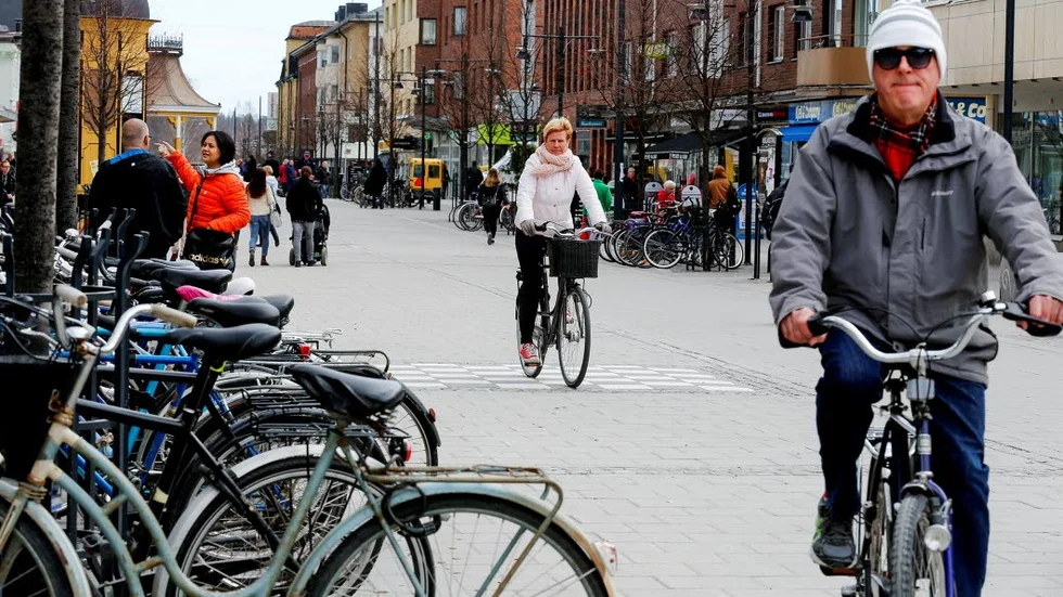 CYKLAR. Storgatan har blivit ett cykelstråk också.