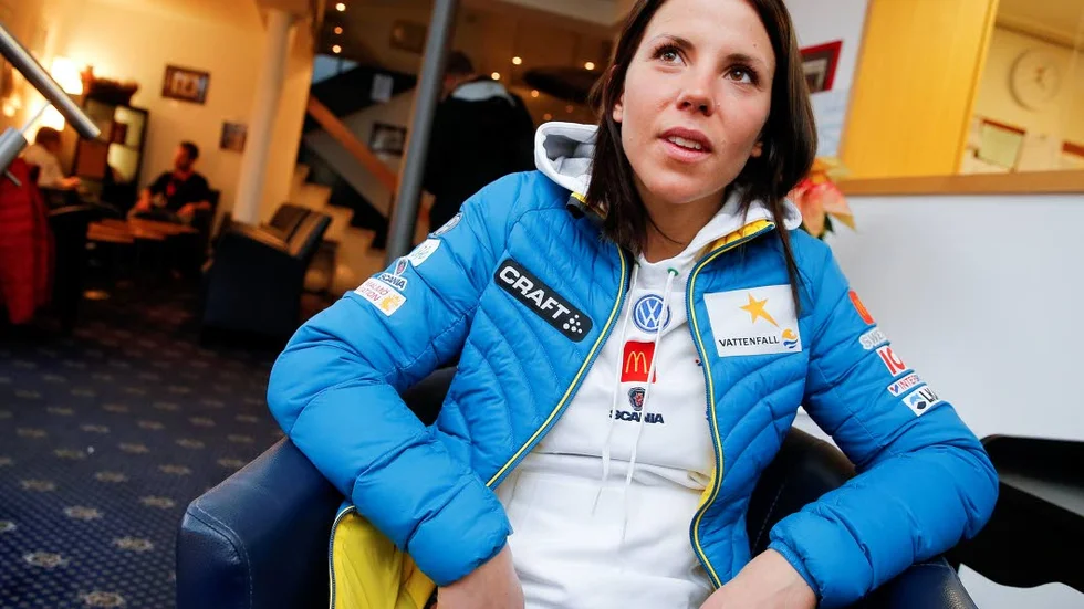 Smickrad. Charlotte Kalla har – av NSD:s läsare – röstats fram till länets bästa skidåkare genom tiderna. Själv håller hon Sven-Åke Lundbäck högre.
