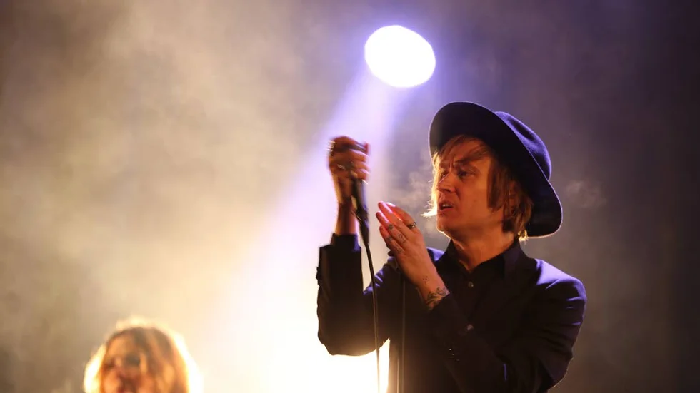 Dennis Lyxzén och hans INVSN uppträdde på den sista stora showen som arrangerades den 13 december.