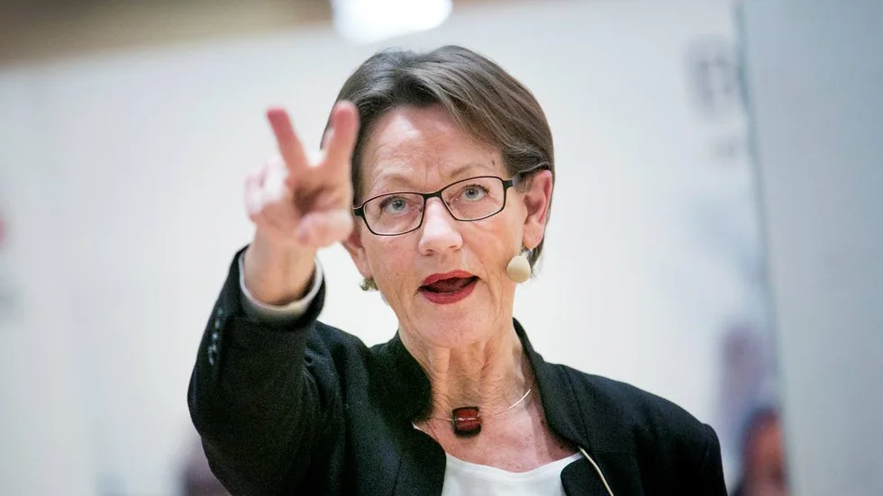 SKICKLIG. Gudrun Schyman är duktig på att sparka upp många dörrar och lämnar inga frågetecken efter sig.