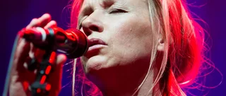 Recension: Glad trio tänder aldrig riktigt till