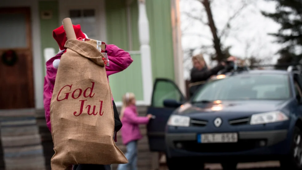 "Många ser att drivmedelspriserna blivit väldigt höga, men samtidigt kanske inte en enstaka längre resa till ett julfirande påverkas i lika hög grad. Det som får mer kännbara konsekvenser är nog hur vardagen påverkas", säger Carl-Erik Stjernvall.