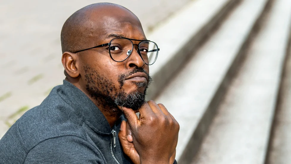 Kodjo Akolor lämnar "Morgonpasset" i P3 efter 14 år. Arkivbild.