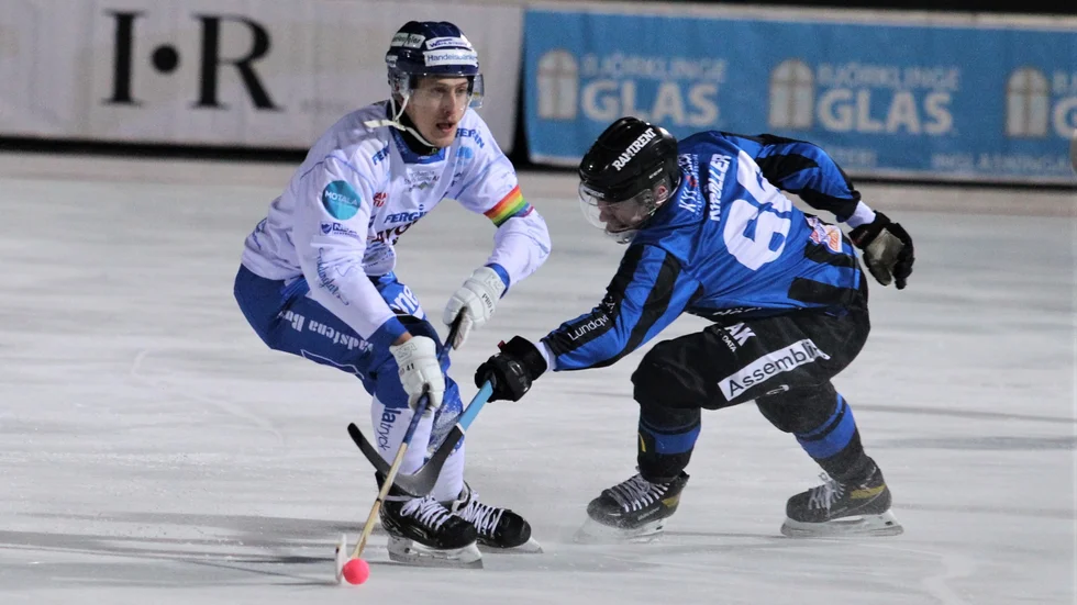 IFK Motalas lagkapten Fredrik Lönn, här mot Sirius i fredags, ska försöka vända trenden mot Vetlanda på torsdagskvällen. Mot rivalen Vetlanda BK hemma. I IFK saknas Elias Gillgren.