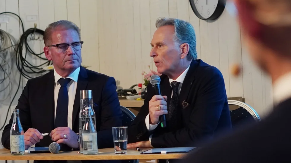 Harald Hjalmarsson (M) och Ulf Nilsson (L) vid debatten på Gränsö.