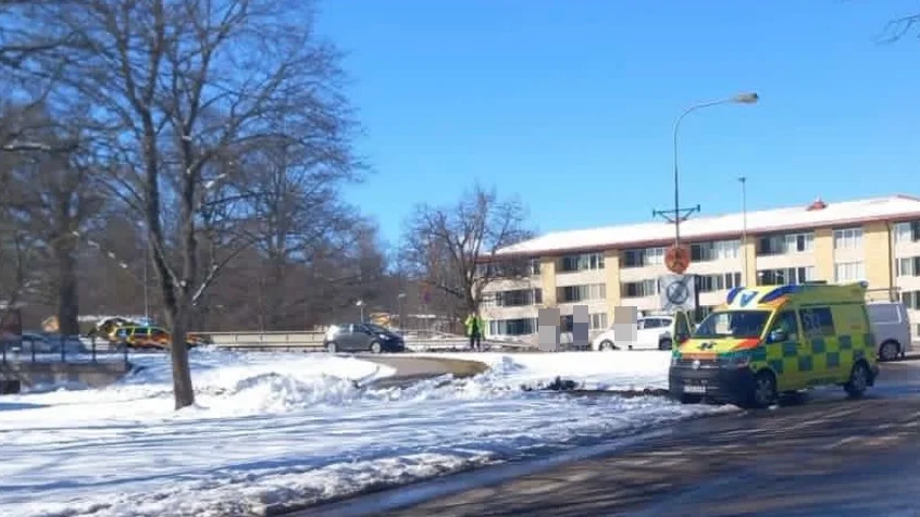 Två bilar kolliderade i Berga på lördagseftermiddagen.