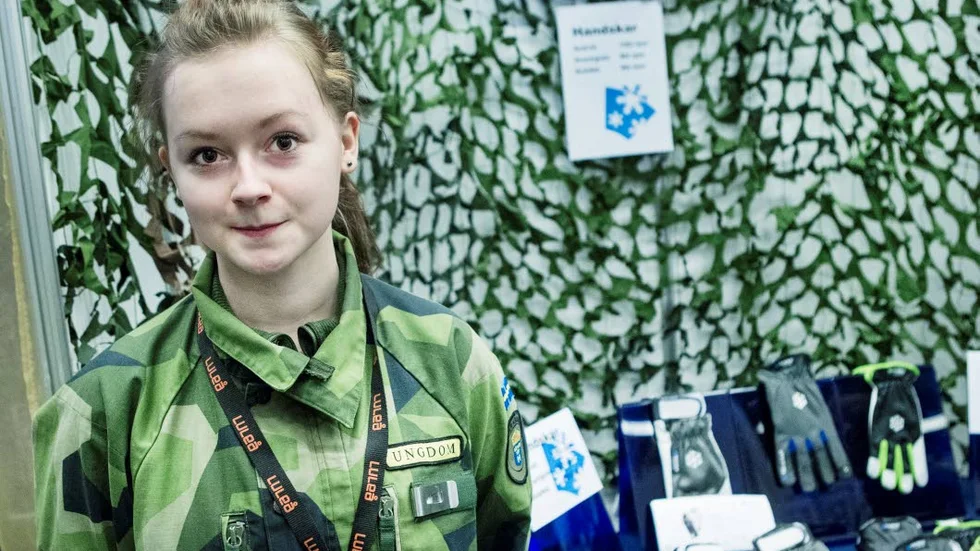 Olivia Larsson från Älvsbyn har valt att sälja andras produkter istället för egna.