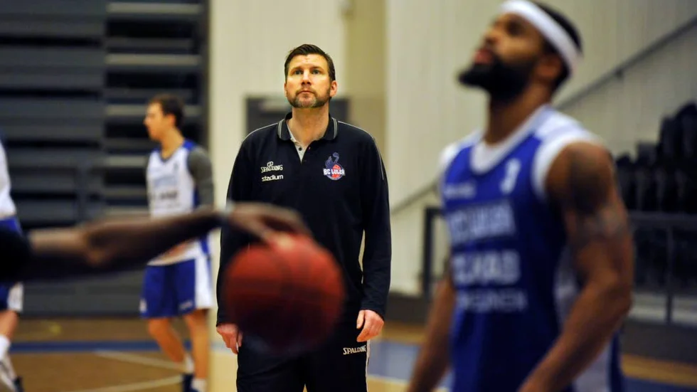 Skadorna har inneburit vissa omkastningar för Peter Öqvist och BC Luleå.