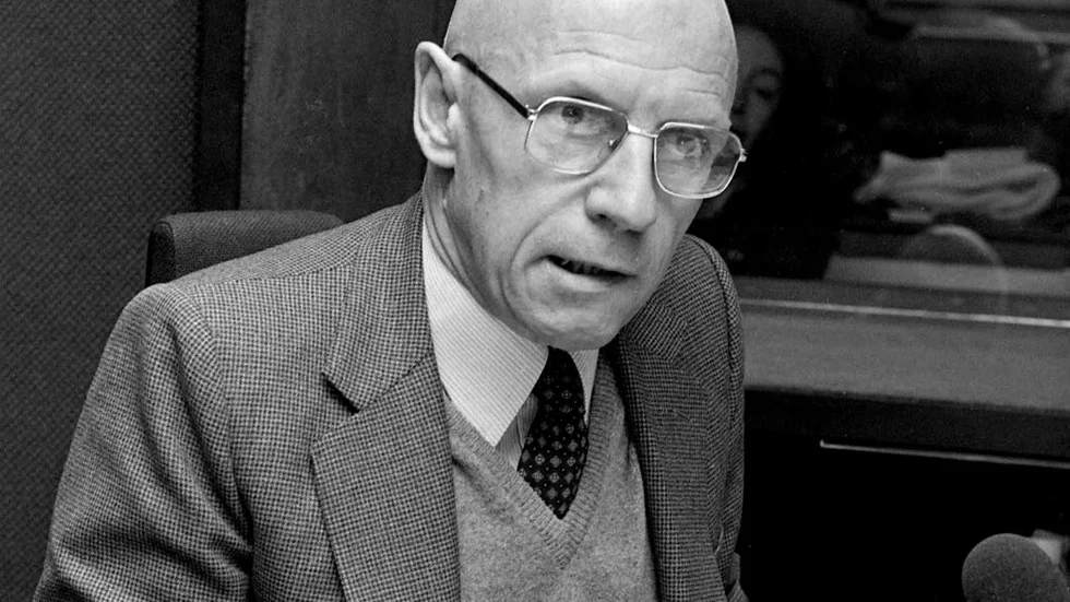 Filosofen Michel Foucault har blivit känd för sina analyser av maktutövning.