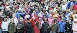 Jättekör med småsångare hyllade boken och Astrid