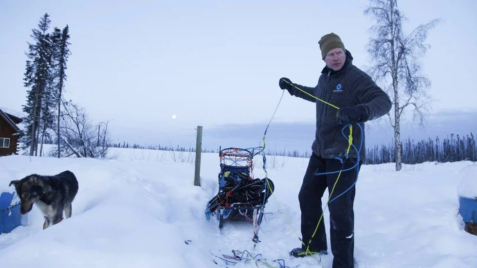 Mats Pettersson förbereder sig inför tävlingen.