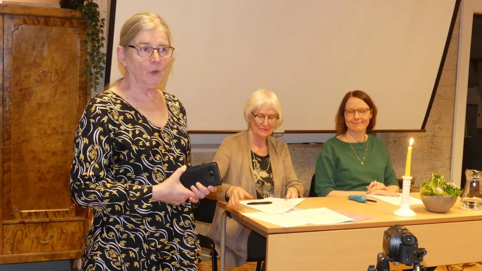 Nya ordföranden Carola Larsson, , sekreterare Margareta Ekman och årsmötesordförande Beatrice Öhman.