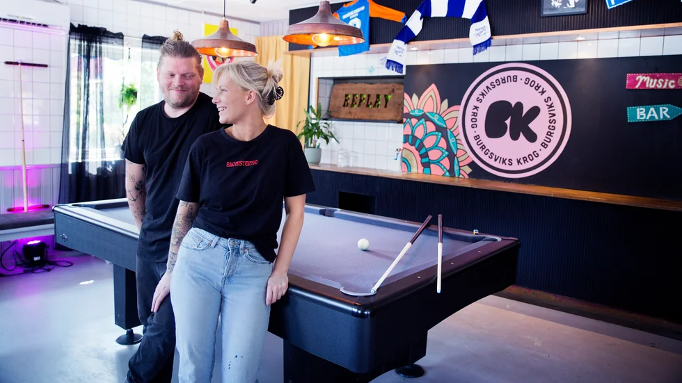 Robin Waernquist och Ellen Blomqvist på Burgsviks krog.