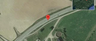 Singelolycka på väg 55 - stopp i båda riktningarna