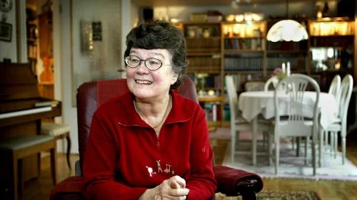 Vivan Nibell är visserligen pensionär men har hur mycket som helst att göra. Inte minst motionera, som hon tänker göra så fort hon släppt in städproffsen i hemmet. Bild: MATILDA AHL