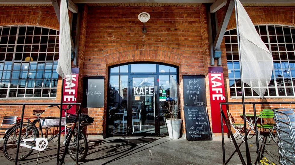 Broströms kafé öppnade år 2000. 16 år senare är de fortfarande ett omtyckt kafé i närheten av tågrälsen.