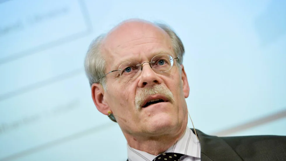 Kvar på minus. Stefan Ingves lämnar räntan oförändrad.