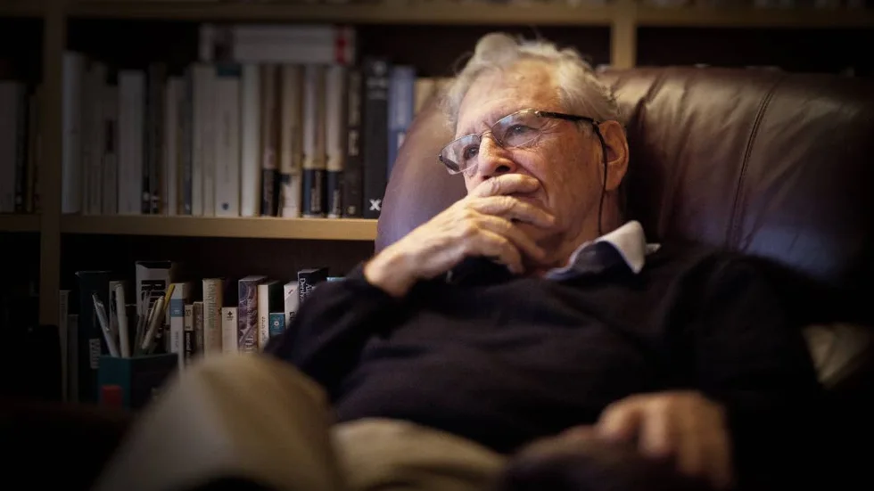 Amos Oz.