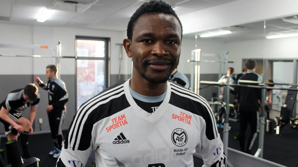 COMEBACK. Efter en utflykt till Skåne, Halland och Danmark, till högre fotbollsligor, är Ibrahim Koroma nu tillbaka i Motala AIF. På torsdagen gjorde han första träningen.
