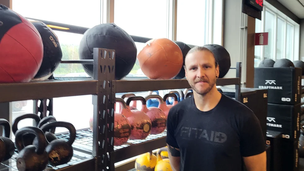 Johannes Karlsson öppnar Unitum, en sammanslagning av Atletverkstan, som han drev förut, och 36th gym.