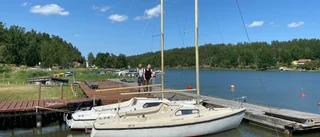De hyr ut segelbåtar hela sommaren
