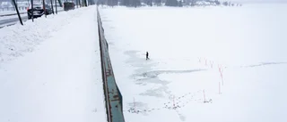 Bärgningen av traktorn vid Bergnäsbron skjuts upp