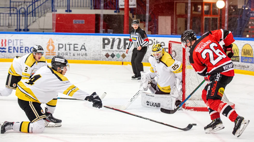 Hugo Schaarschuch, 25, fick hoppa in i Kiruna AIFs mål vid underläge 1-5 när AIF förlorade med klara 1-6 mot Örnsköldsvik.