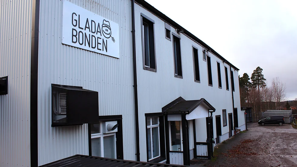Glada bonden går segrande ur den juridiska strid som pågått i tingsrätten.