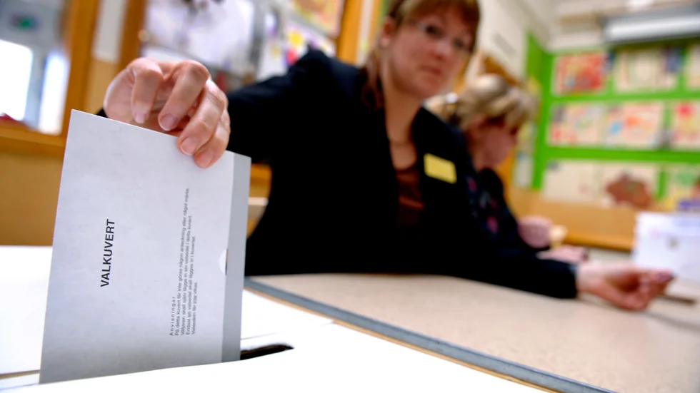 Det är lätt att tro att folkomröstningar är höjden av demokrati. Men det är de inte. Politikerna kan välja att följa folkets vilja eller låta bli.